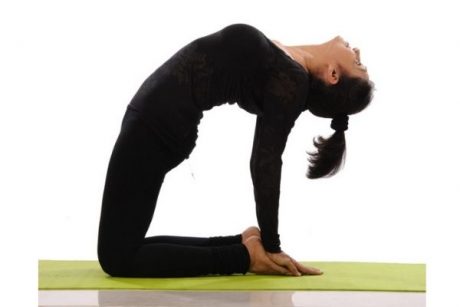 Best Yoga poses to get over the middle back pain - ShwetYoga