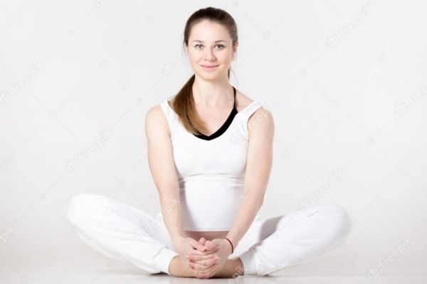 prenatal yoga. pregnancy yoga classes in thane west. shwetyoga pregnancy yoga classes in thane west.