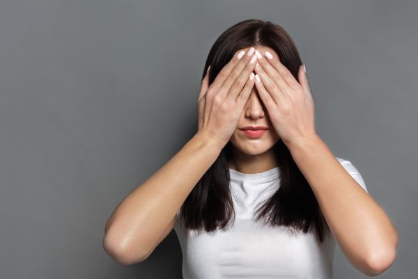 screen addiction control through yoga from shwet yoga classes in thane